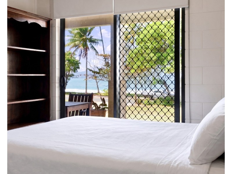 64 Kennedy Esplanade, South Mission Beach QLD 4852