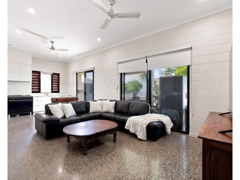 64 Kennedy Esplanade, South Mission Beach QLD 4852