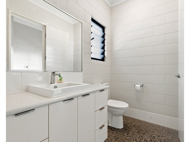 64 Kennedy Esplanade, South Mission Beach QLD 4852