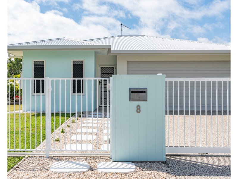 8 Shore Street, Wongaling Beach QLD 4852