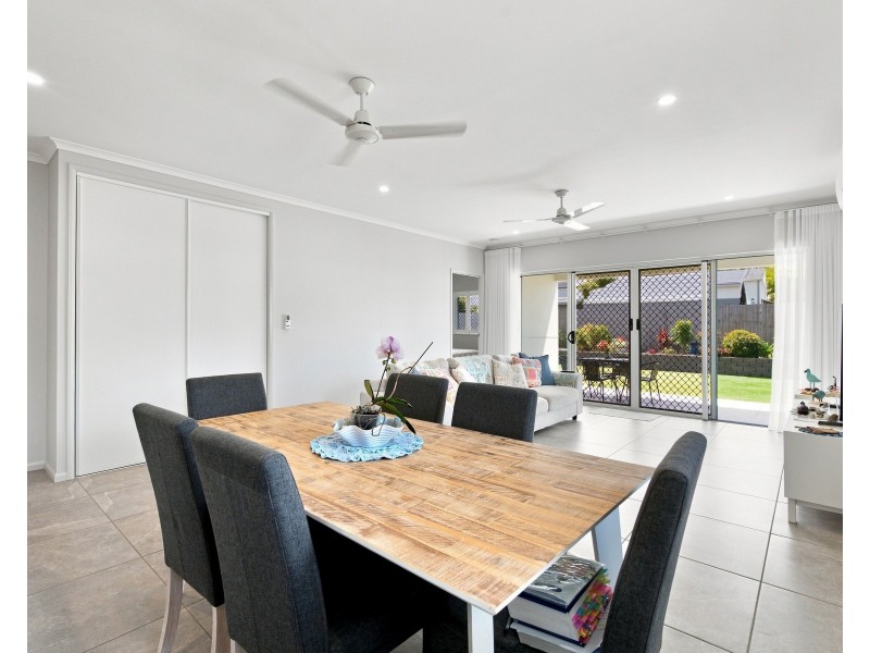 8 Shore Street, Wongaling Beach QLD 4852