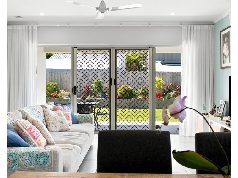 8 Shore Street, Wongaling Beach QLD 4852