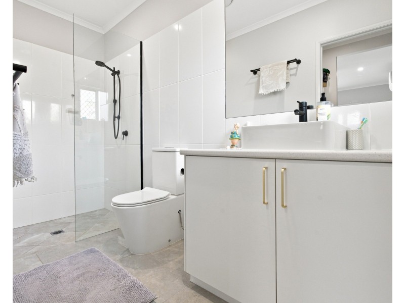 8 Shore Street, Wongaling Beach QLD 4852