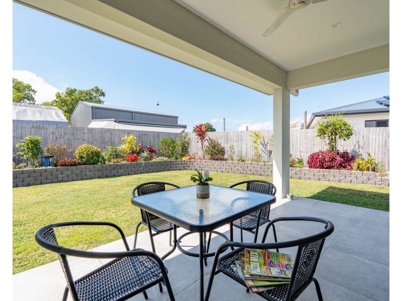 8 Shore Street, Wongaling Beach QLD 4852