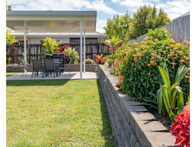 8 Shore Street, Wongaling Beach QLD 4852
