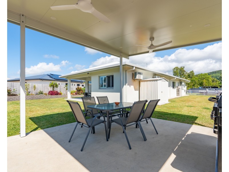 8 Shore Street, Wongaling Beach QLD 4852
