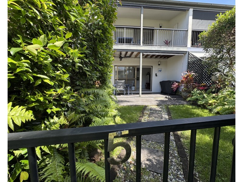 Unit 5/75 Reid Road, Wongaling Beach QLD 4852