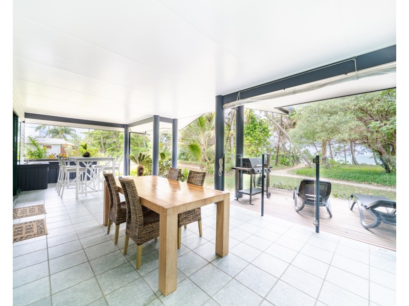 24 Pacific Parade, Mission Beach QLD 4852