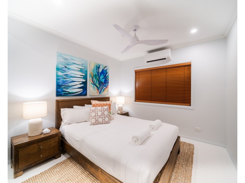 24 Pacific Parade, Mission Beach QLD 4852