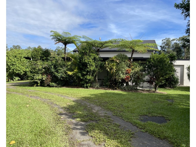 10 Corbett Close, Bulgun QLD 4854