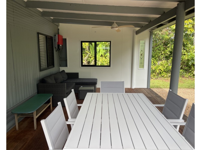 6 Hutchison Close, Mission Beach QLD 4852