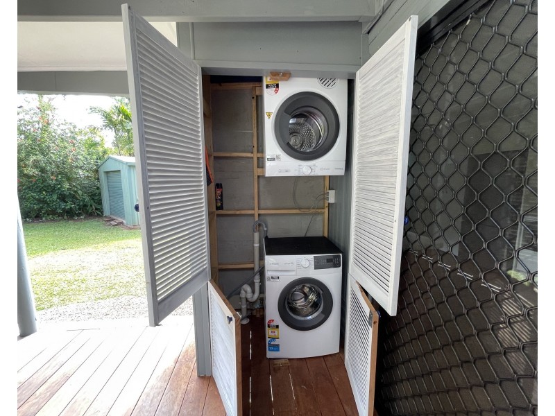 6 Hutchison Close, Mission Beach QLD 4852