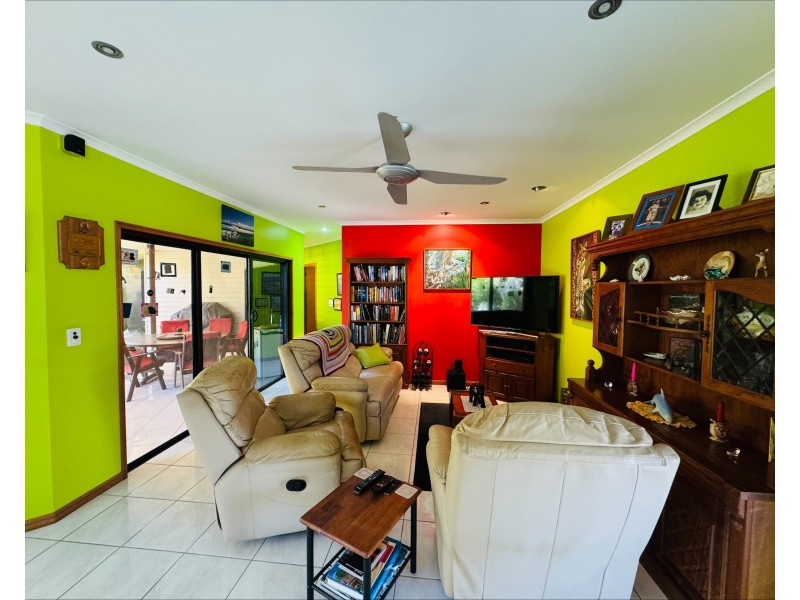 Unit 1/24 Voyager Street, South Mission Beach QLD 4852