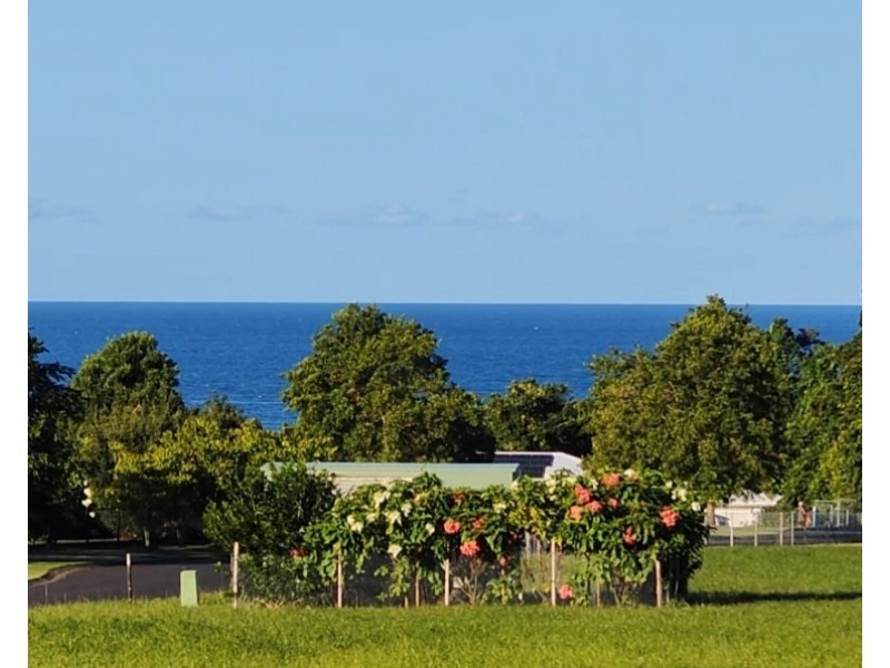 13 Unsworth Drive, Mission Beach QLD 4852