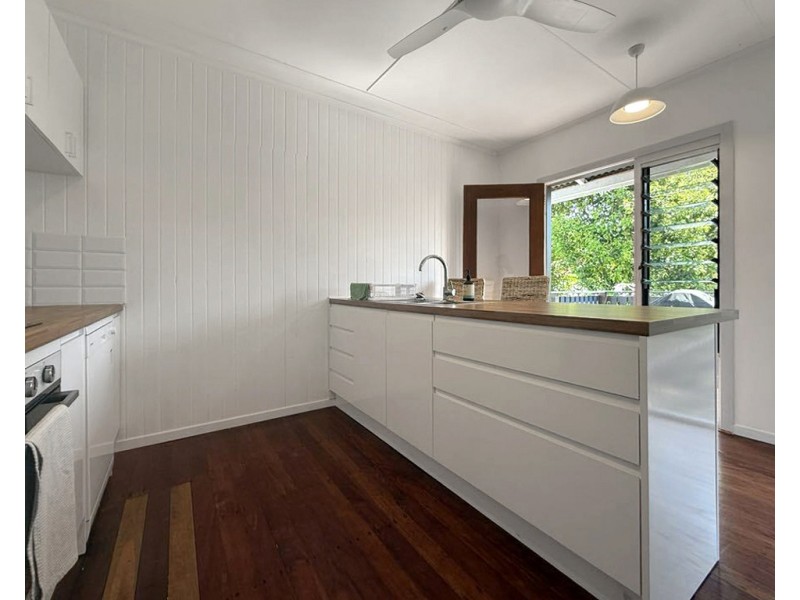 72 Holland Street, Wongaling Beach QLD 4852
