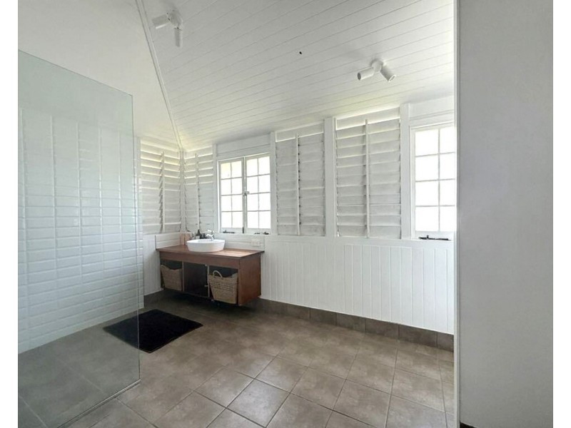 72 Holland Street, Wongaling Beach QLD 4852