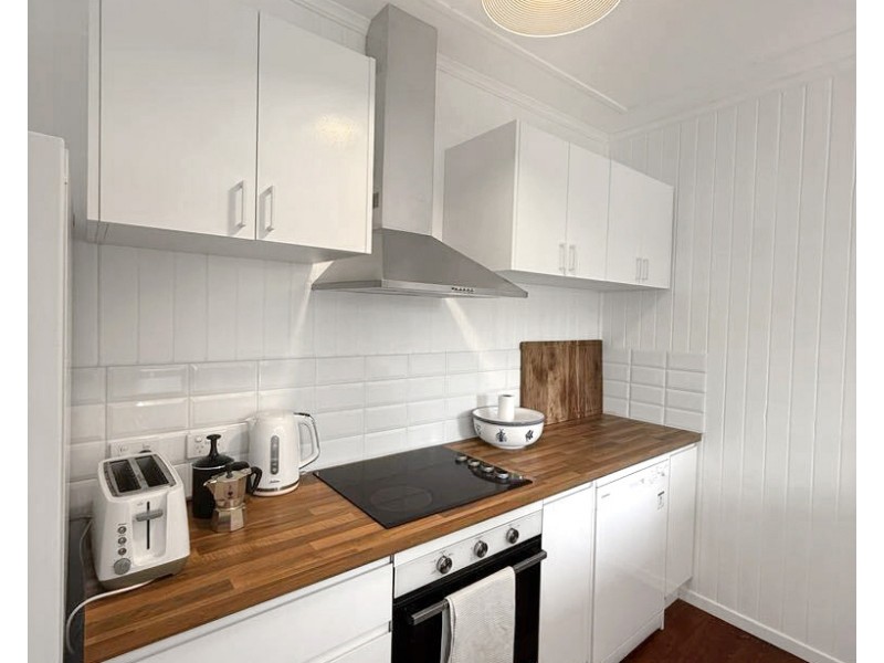 72 Holland Street, Wongaling Beach QLD 4852
