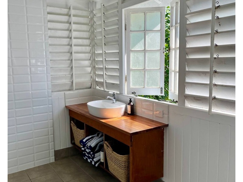 72 Holland Street, Wongaling Beach QLD 4852