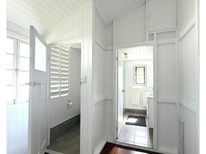 72 Holland Street, Wongaling Beach QLD 4852