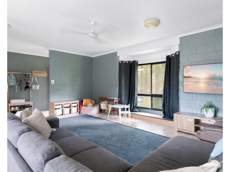 2 Hielscher Street, Tully QLD 4854
