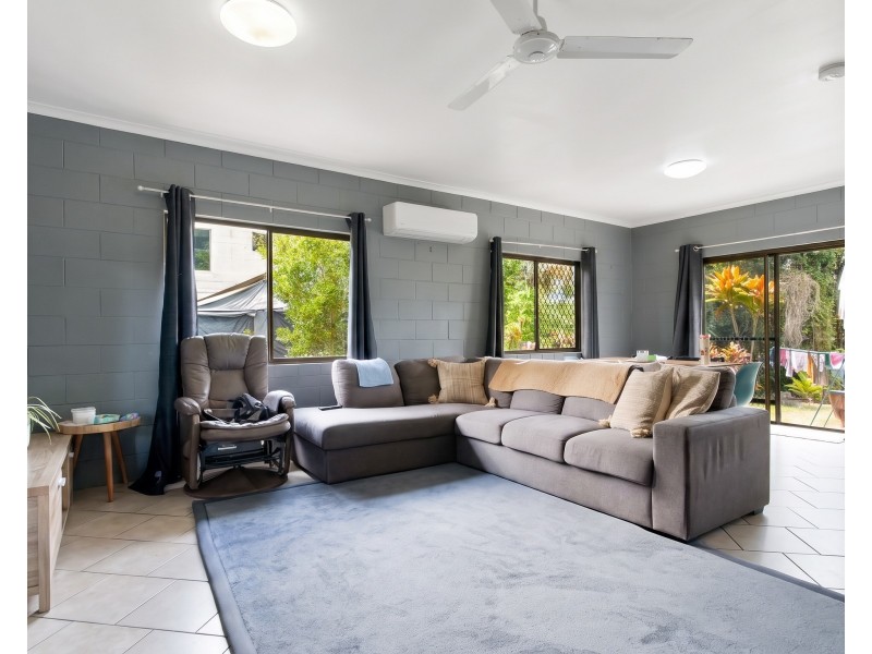 2 Hielscher Street, Tully QLD 4854