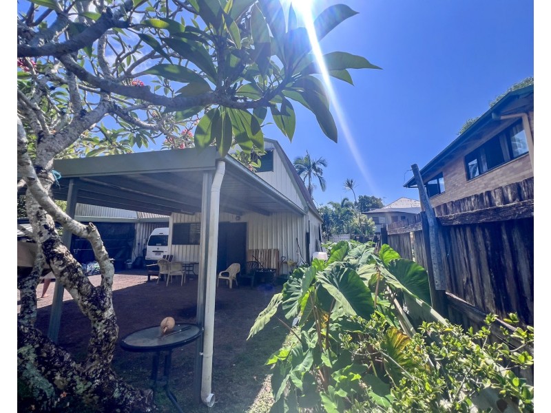 70 Holland Street, Wongaling Beach QLD 4852