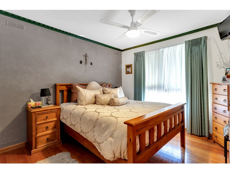 1 President Road, Albanvale VIC 3021