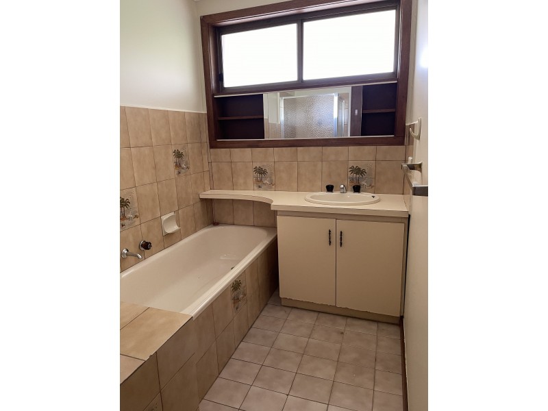 24 Hispano Drive, Keilor Downs VIC 3038