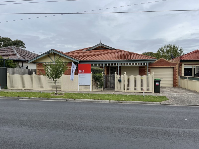 2/27 Barunah Street, Hadfield VIC 3046