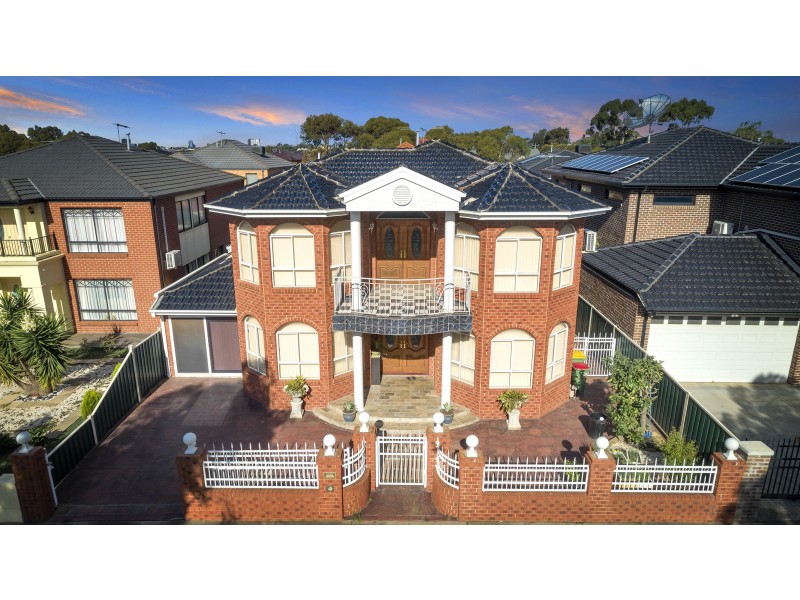 4 Dantum Grove, Braybrook VIC 3019