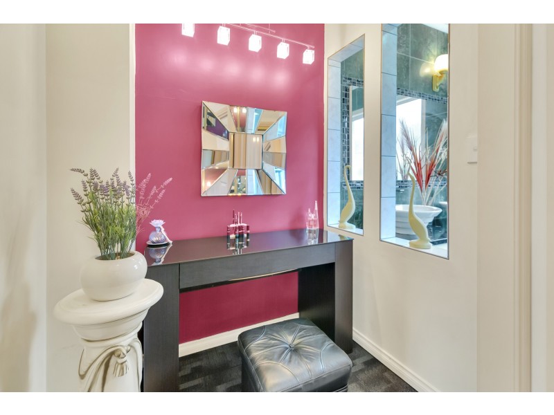 4 Dantum Grove, Braybrook VIC 3019