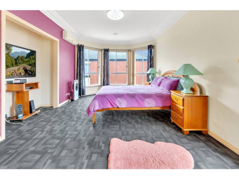 4 Dantum Grove, Braybrook VIC 3019