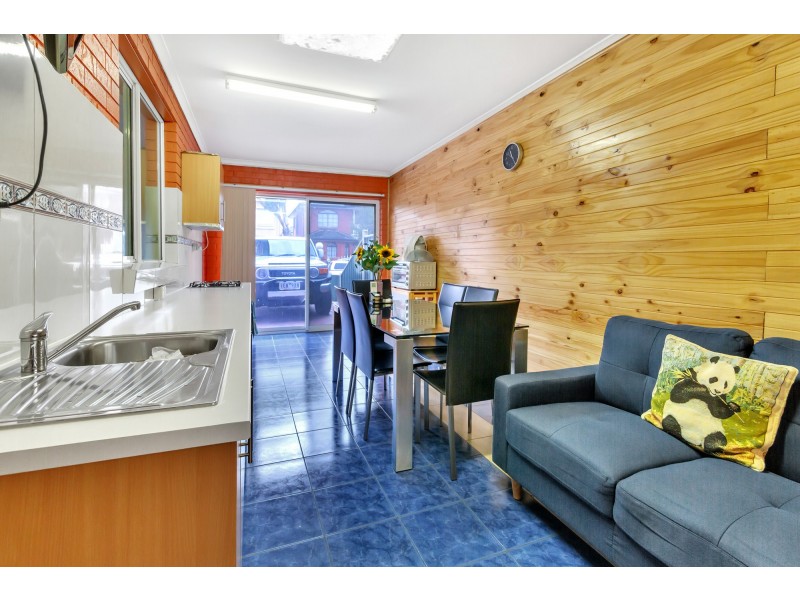 4 Dantum Grove, Braybrook VIC 3019