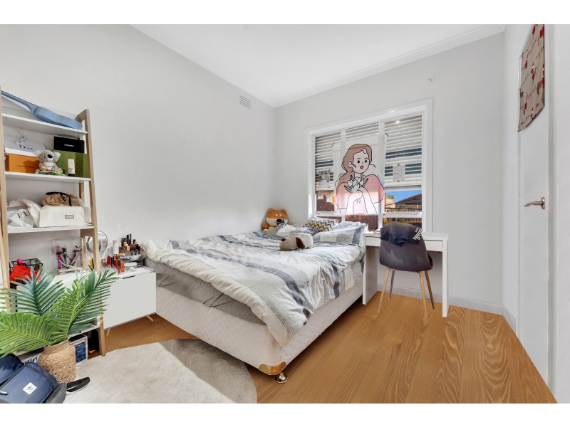 261 Main Road East, St Albans VIC 3021