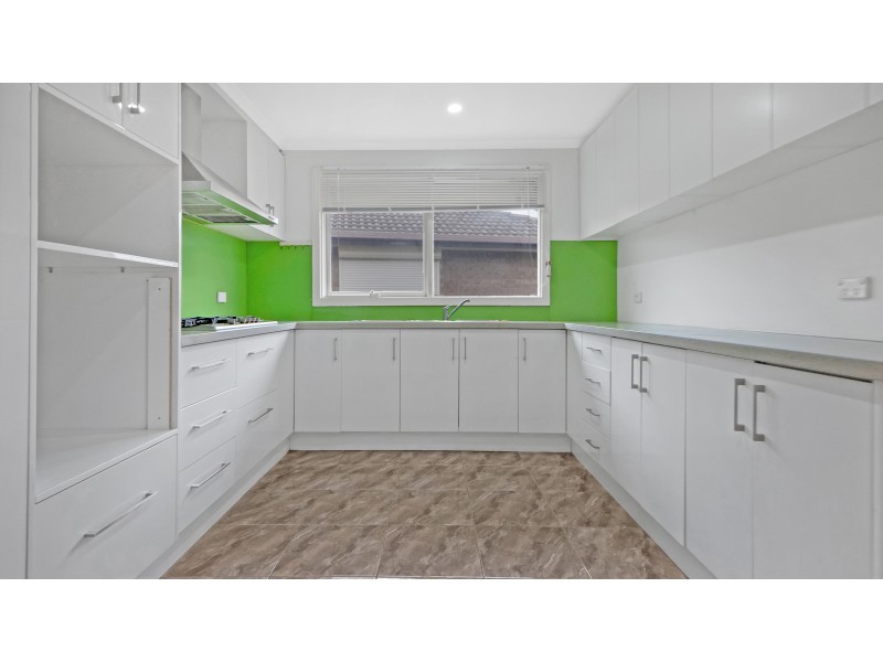 18 Lambolle Court, St Albans VIC 3021