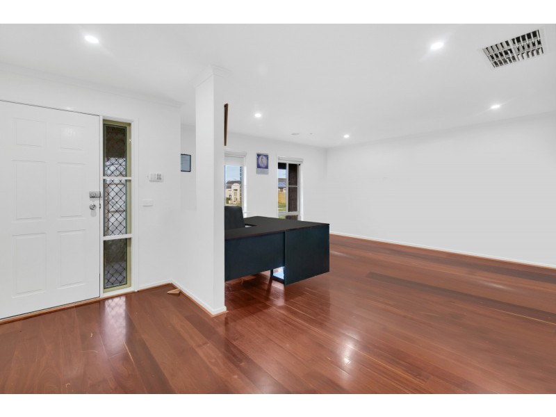 30 Mockridge Avenue, Burnside VIC 3023