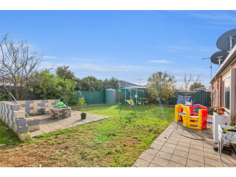 30 Mockridge Avenue, Burnside VIC 3023
