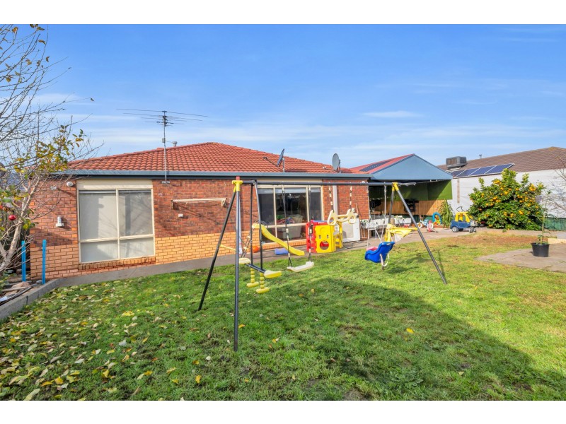 30 Mockridge Avenue, Burnside VIC 3023