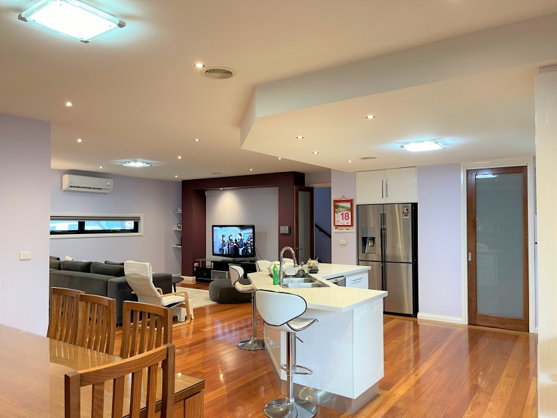 2 Dantum Grove, Braybrook VIC 3019