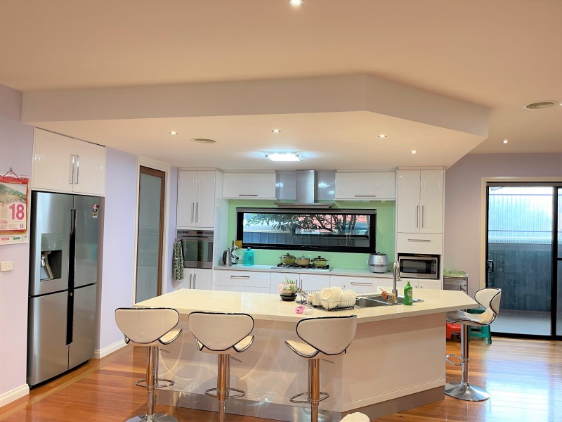 2 Dantum Grove, Braybrook VIC 3019