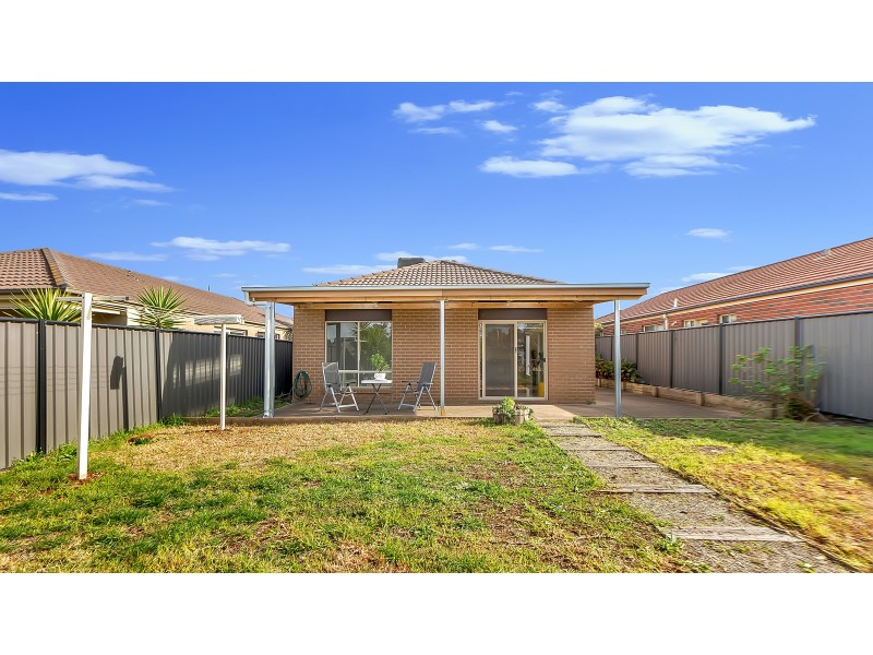25 Belvoir Gardens, Derrimut VIC 3030