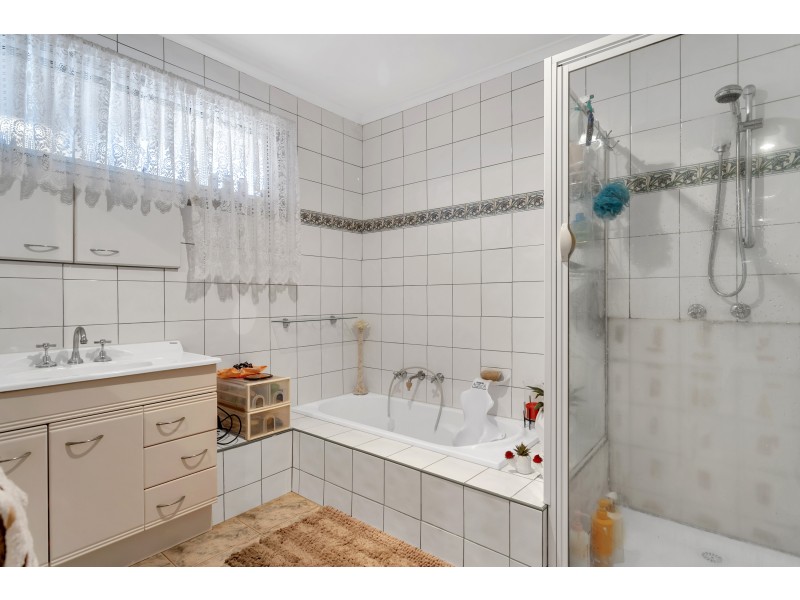 1 President Road, Albanvale VIC 3021