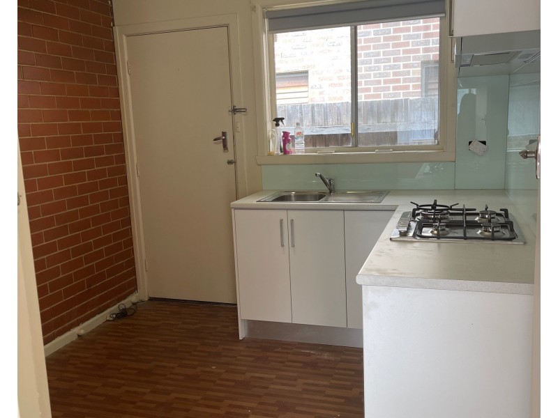 2/8 Eleanor Street, Footscray VIC 3011