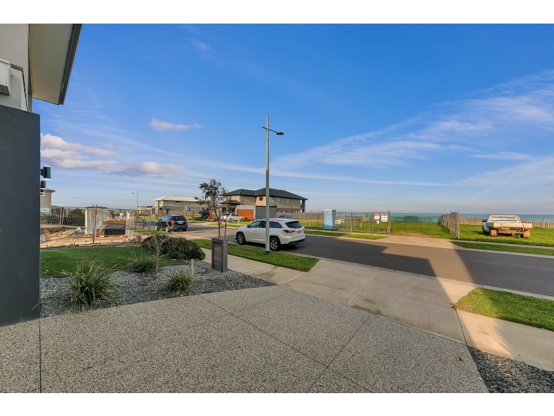 39 Starboard Way, Werribee South VIC 3030