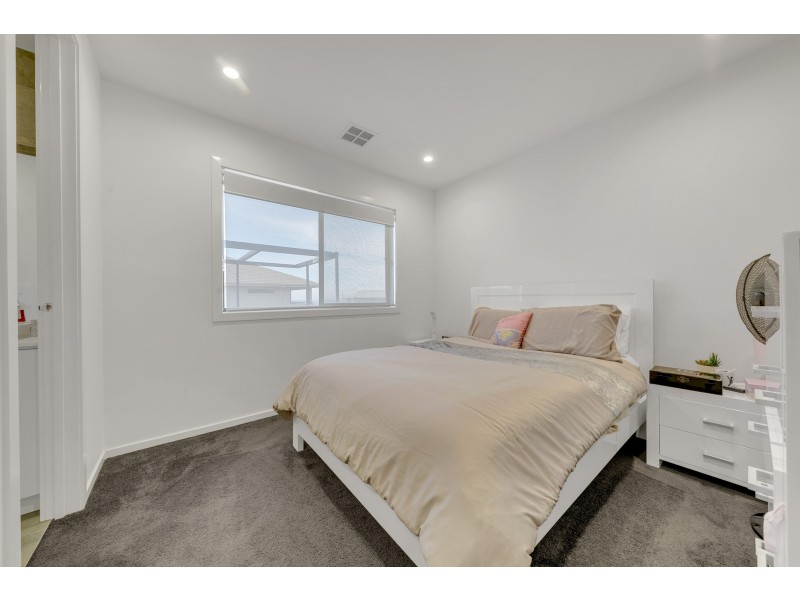 39 Starboard Way, Werribee South VIC 3030