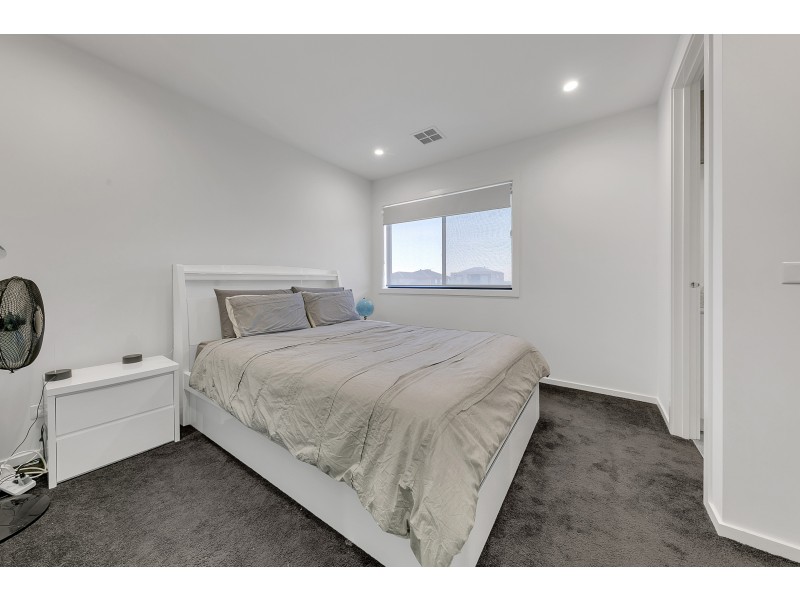 39 Starboard Way, Werribee South VIC 3030