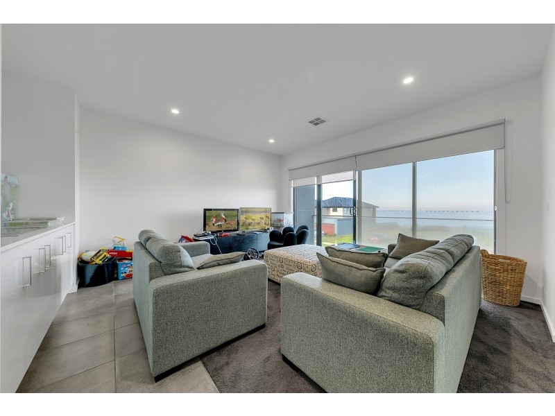 39 Starboard Way, Werribee South VIC 3030
