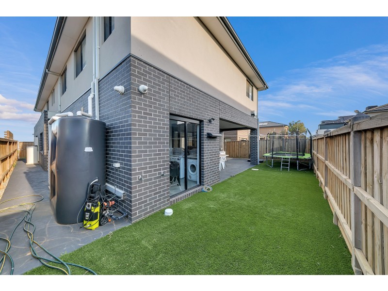 39 Starboard Way, Werribee South VIC 3030