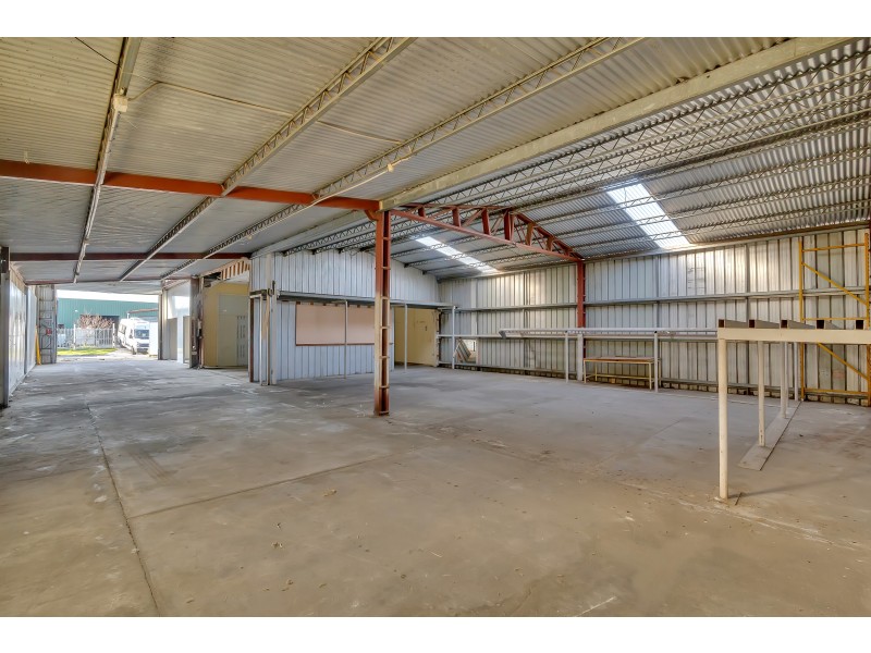 61 Knight Avenue, Sunshine North VIC 3020