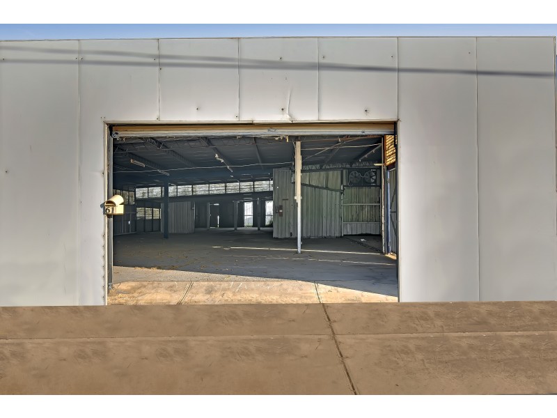 61 Knight Avenue, Sunshine North VIC 3020